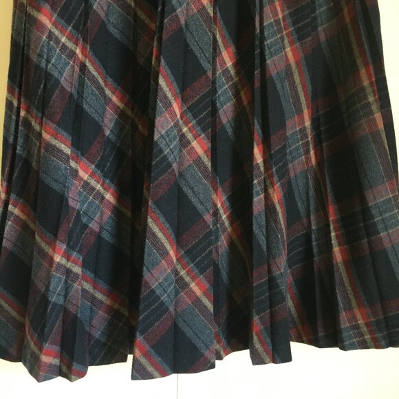 Vintage Canadian Plaid Knife Pleated Wool Skirt 28W - Picture 5 of 13